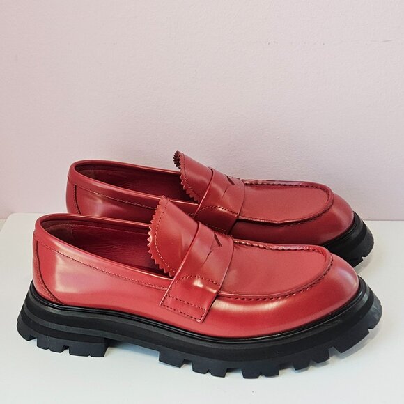 Alexander McQueen Shoes - Alexander McQueen Leather Wander Loafers